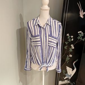 Chico's 0.5 Wms Small Button Up Blouse Tie Front Stripe White Blue Gauzey 136